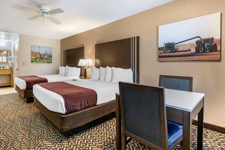 Room 5 of 25