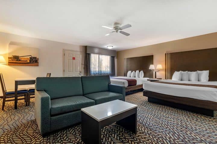 Room 7 of 25